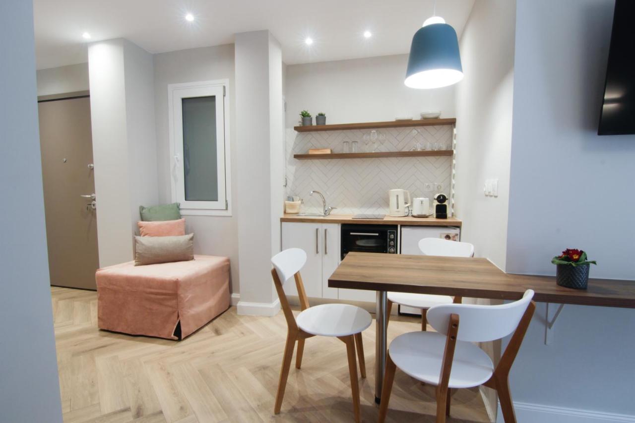Patio Apartment Near Metro & Acropolis Athens Ngoại thất bức ảnh